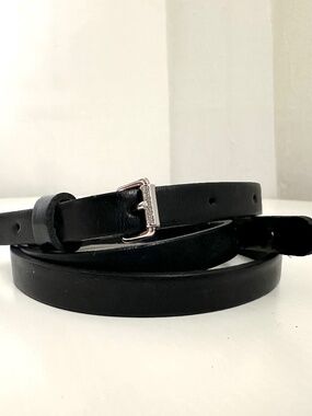 Burberry London Black Leather Belt Size 2 – Slim Minimal Classic